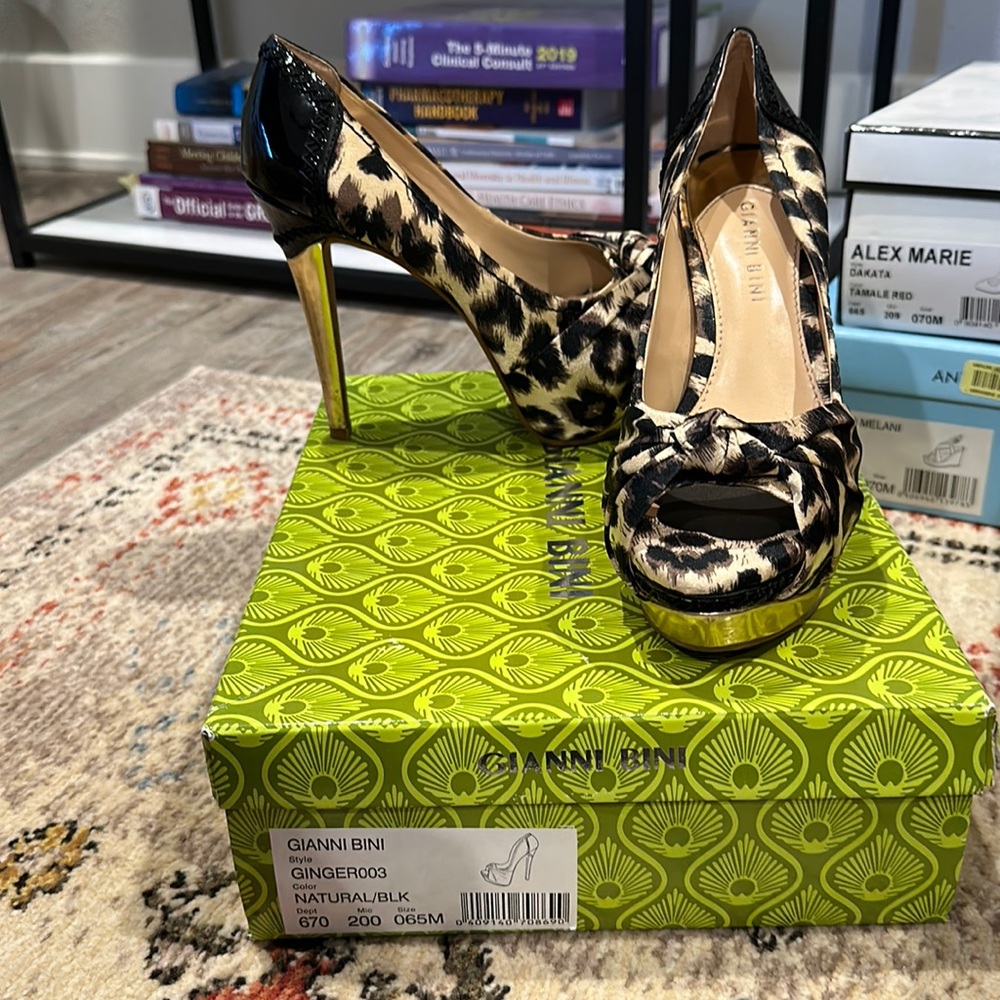 Gianni Bini leopard heels